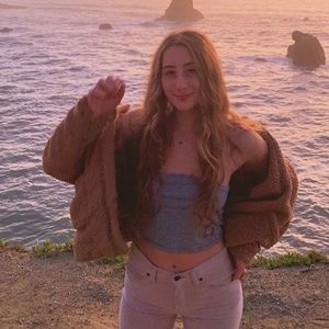 Meet your Posher, Juliana